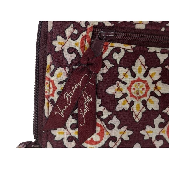 Vera Bradley Retired Burgundy Medallion Wallet Wristlet - Picture 2 of 5